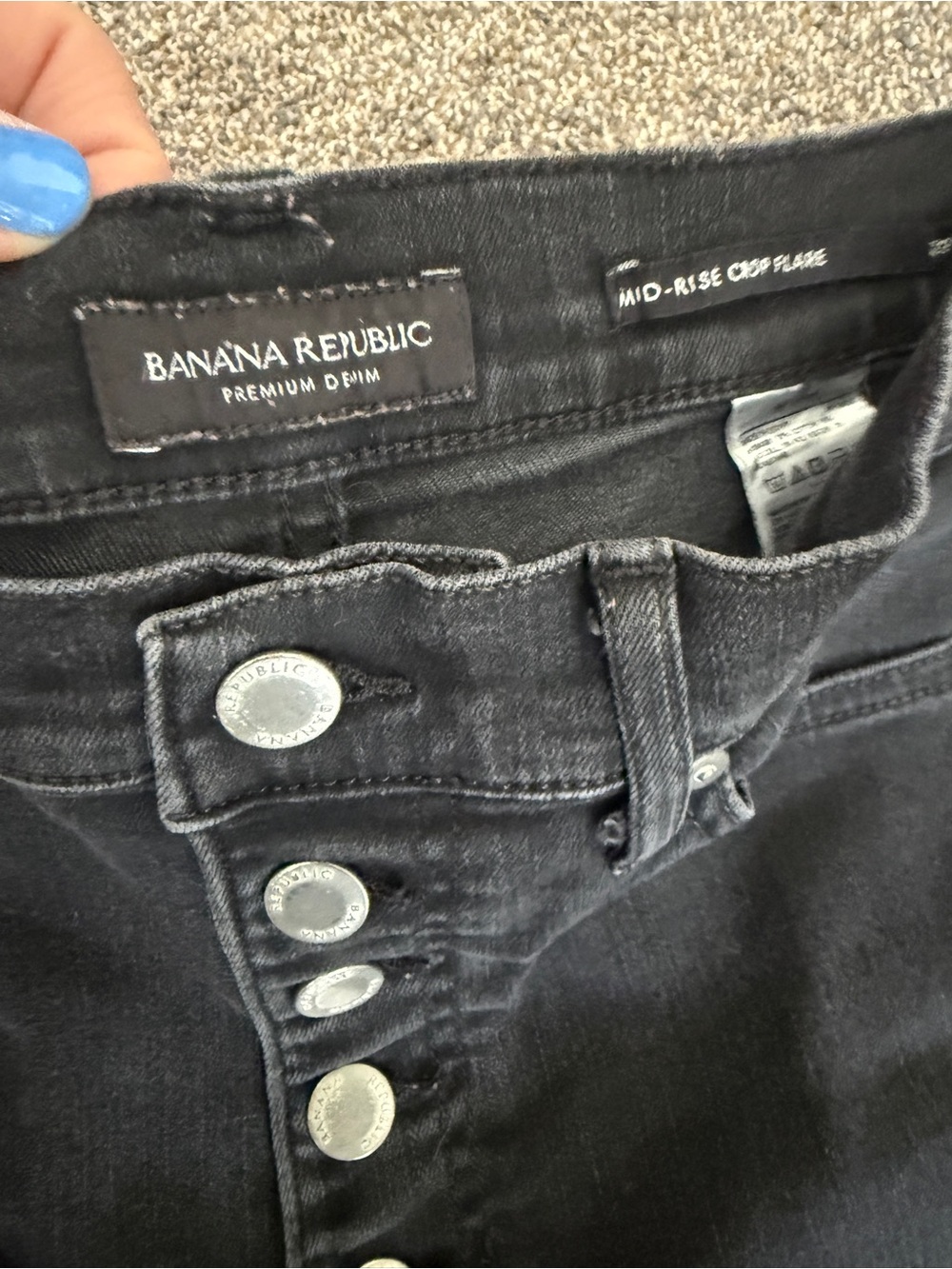 Banana Republic Black Mid-Rise Button-Fly Cropped Jeans - Picture 2 of 7